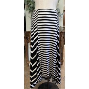 Chicos women’s 1 black white striped A-line Hi Low hem MIDI skirt￼ Y